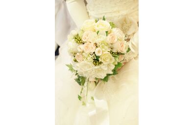 岸中さん　ドロップブーケ